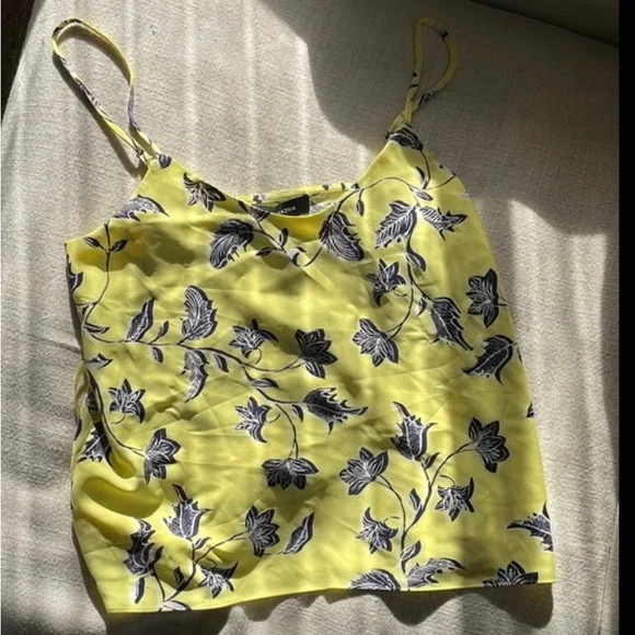 BCBG MAX AZRIA NWT Yellow BlCk Floral Printed Silky Tank Top Camisole SZ S - Picture 1 of 5